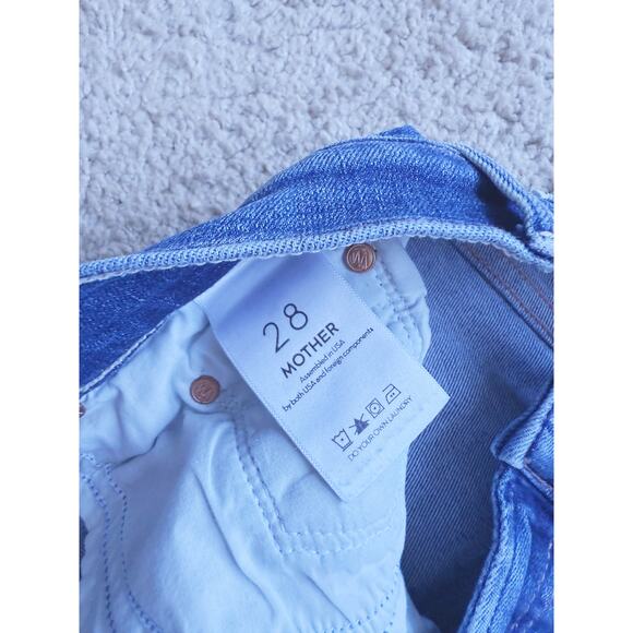 MOTHER The Insider Crop Step Chew Distressed Denim Jeans 28 Classic Quiet Luxury - Picture 9 of 11